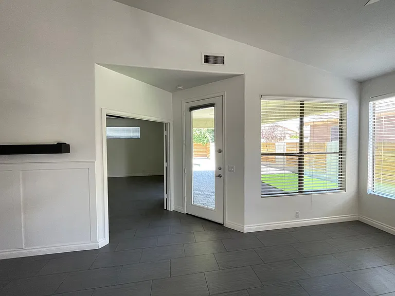 2670 E Hulet Dr — Photo 20