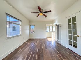 285-295 Cerritos Ave, Long Beach, CA