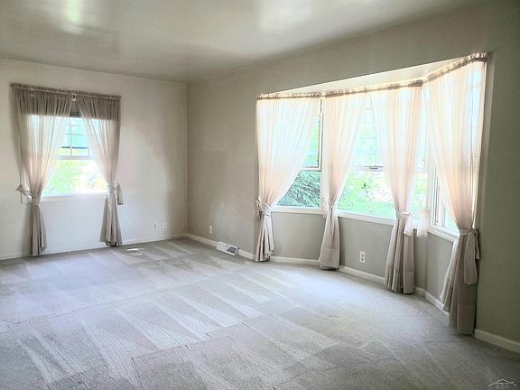 3rd image of 3366 Brentway Dr