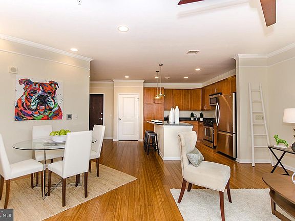 5th image of 444 W Broad St Unit 422
