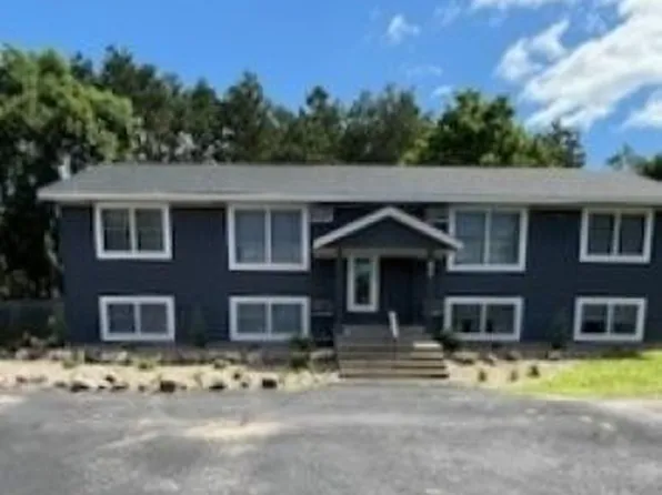 704 8th St N APT 2, Hudson, WI 54016