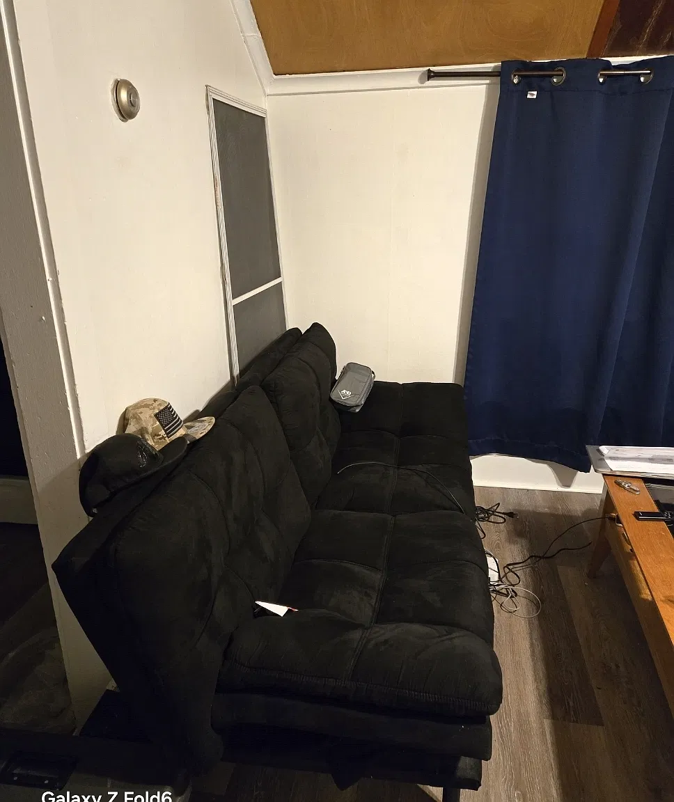 2 bed, 2000 sqft, $630 — Photo 3