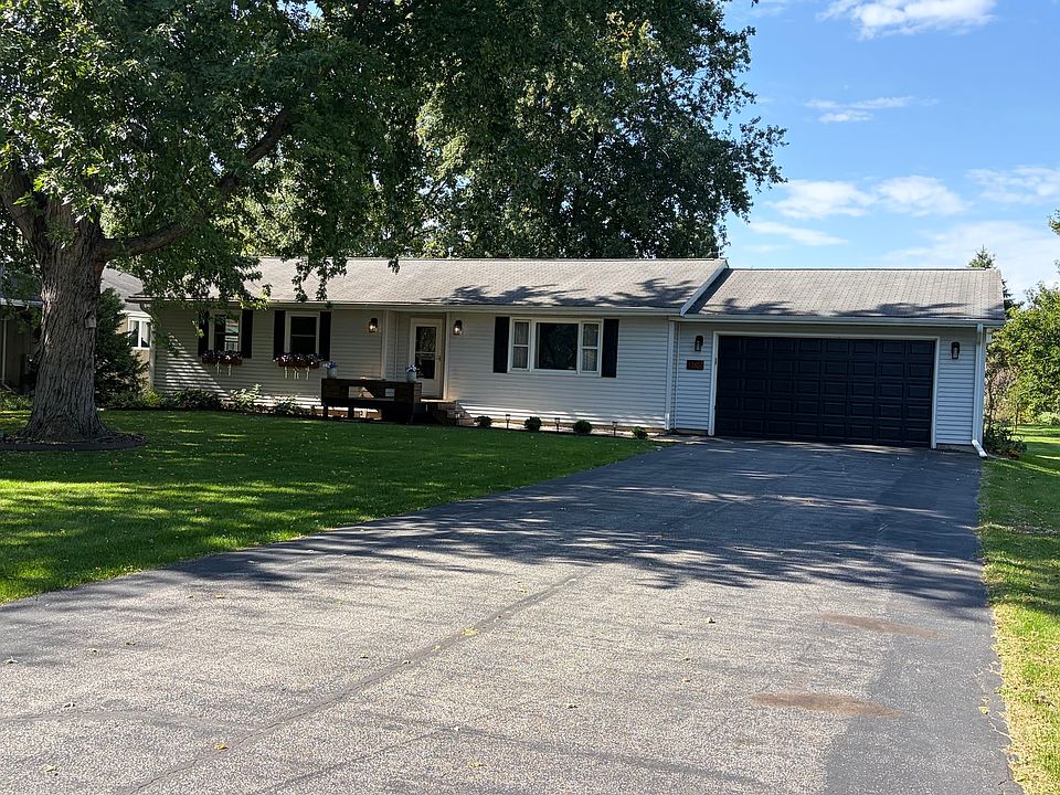 1st image of 306 S 6th St