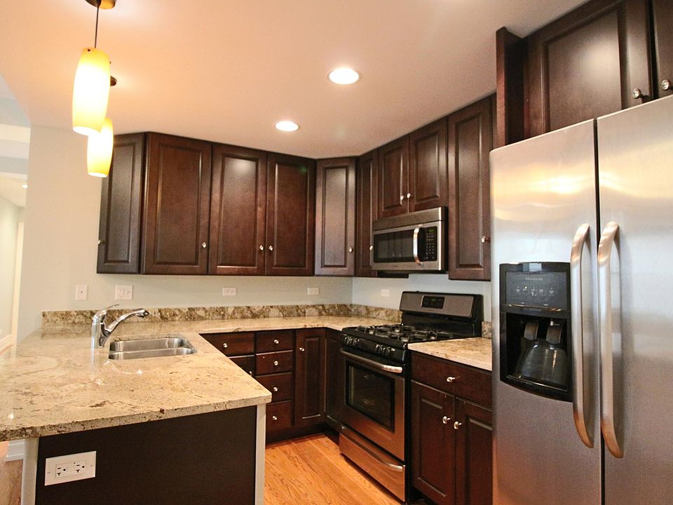 1st image of 1470 W Carmen Ave APT 103