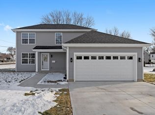 106 W Thompson St, Harvard, IL 60033