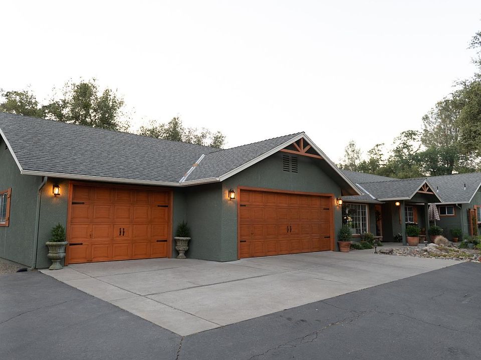 1st image of 31200 Willow Pond Ln