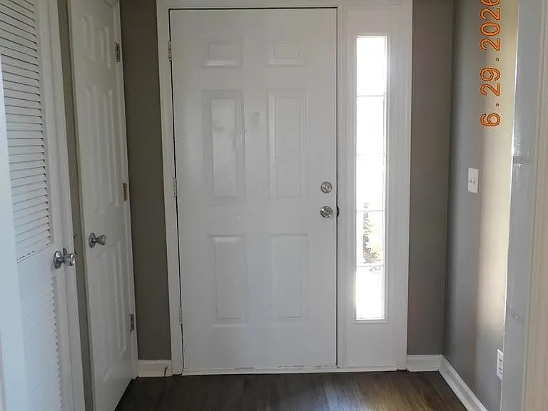 227 W Wrasling Way — Photo 2