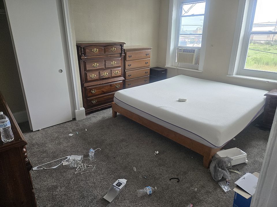 1st image of 306 Chestnut St