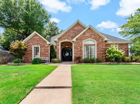 1945 38th St NE, Paris, TX 75462