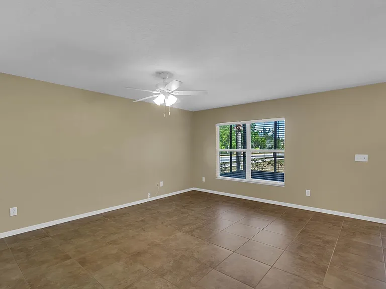 1596 Sherbourne St — Photo 3