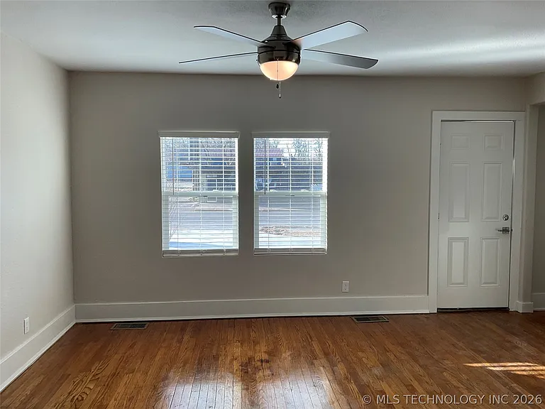 1349 E 6th St — Photo 6