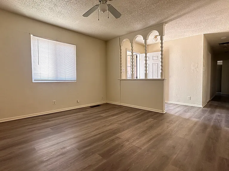 301 Merlot Ln #303 — Photo 4