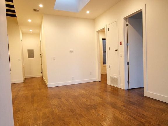 3rd image of 26 Irving Ave #3FER