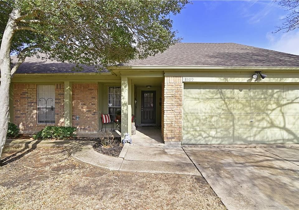 1st image of 8109 Regatta Dr