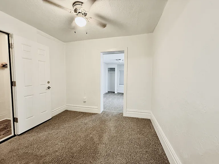 2535 Adams Ave #4 — Photo 6
