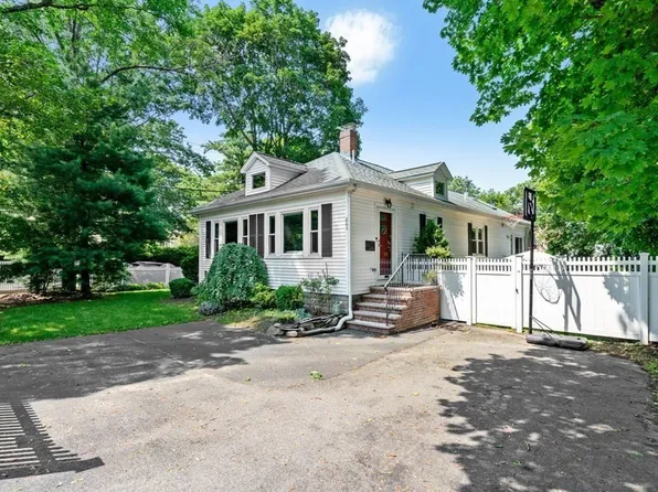 263 Marrett Rd, Lexington, MA 02421