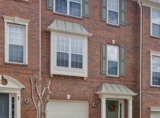 4010 Edgecomb Dr, Roswell, GA