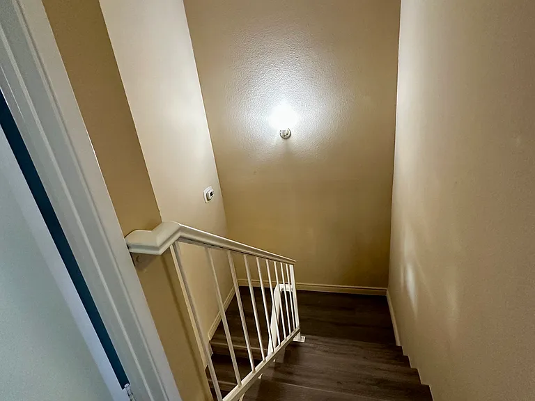 2447 Huntington Dr #11 — Photo 10