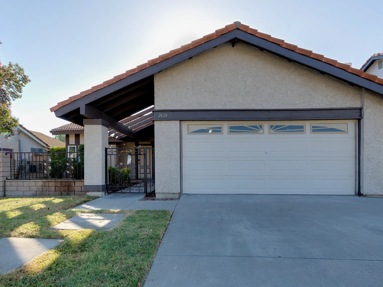 3 bed, 1232 sqft, $3,200 — Photo 1
