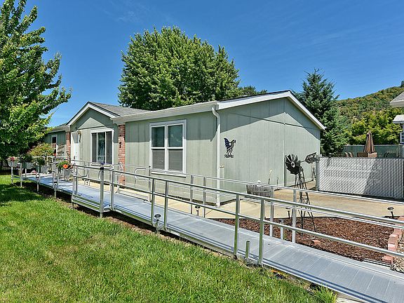 2nd image of 496 Juanita Way