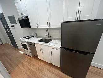 Rented by Salon Realty Corp