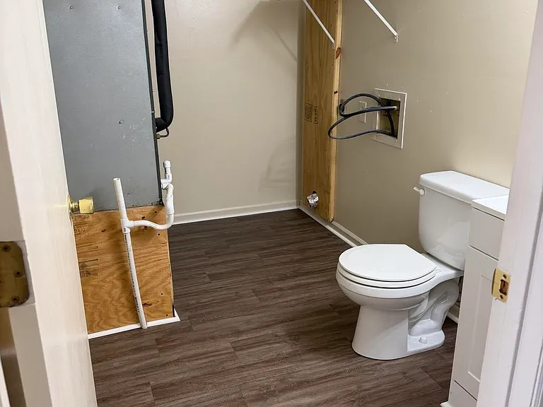 212 Calumet Dr #2 — Photo 6