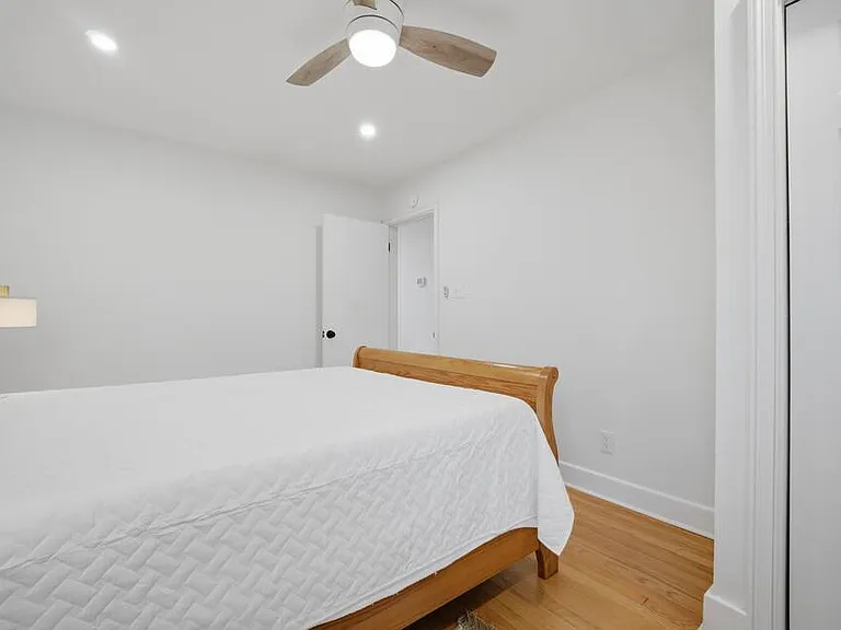 335 E McGinnis Cir — Photo 11