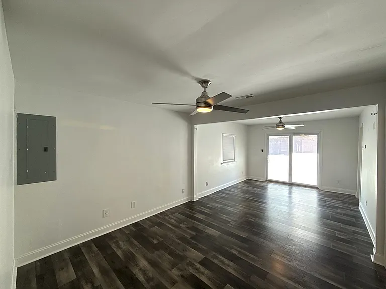 6814 Pence Rd — Photo 16