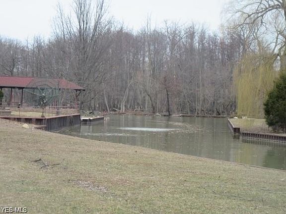 5th image of 35422 Dewey Dr