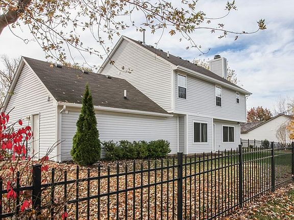 3rd image of 4702 Oakton Way