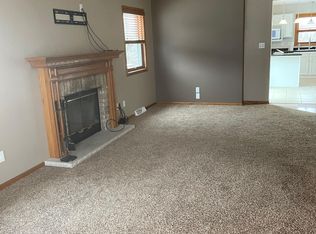 1283 Jensen Ct, Delafield, WI 53018