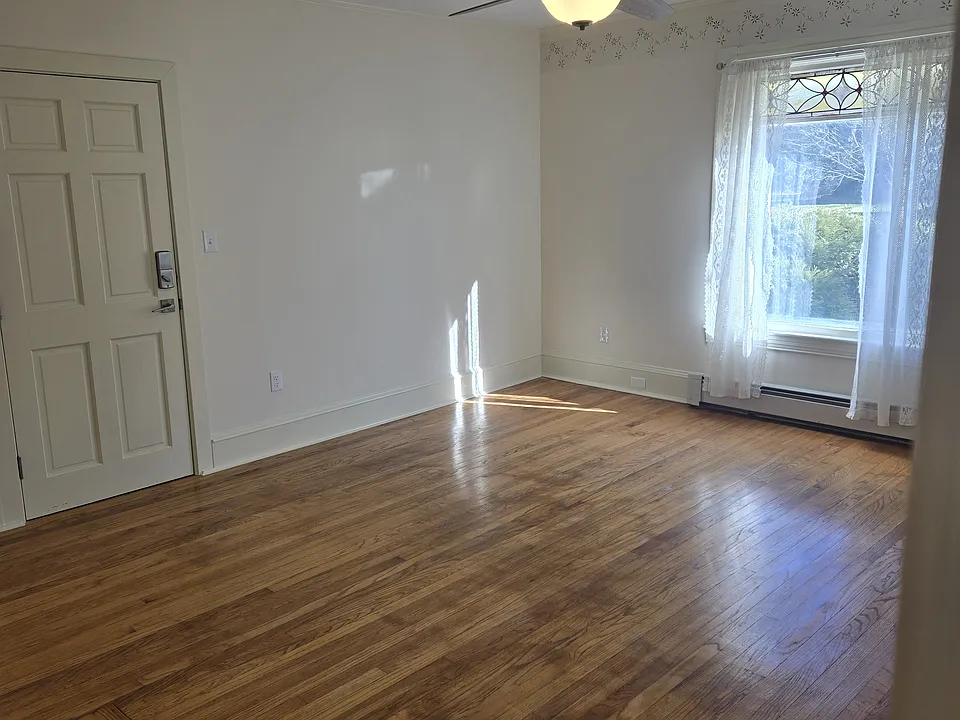LR showing front entry door
