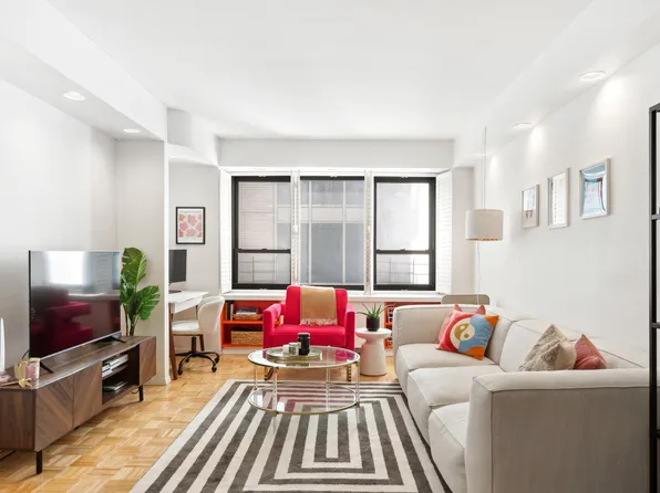 210 East 47th Street image 1 of 4