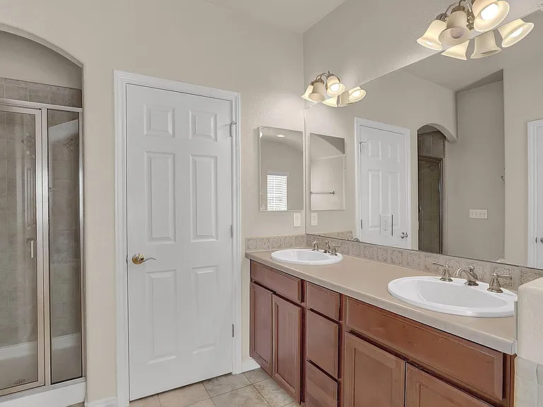 3311 Gladstone Creek Point — Photo 16