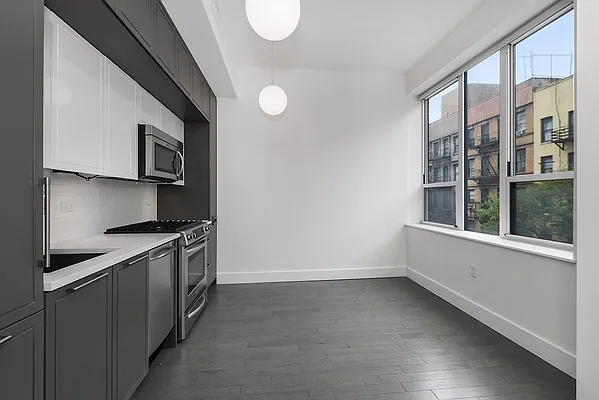 Rented by RELO REDAC INC. | media 8
