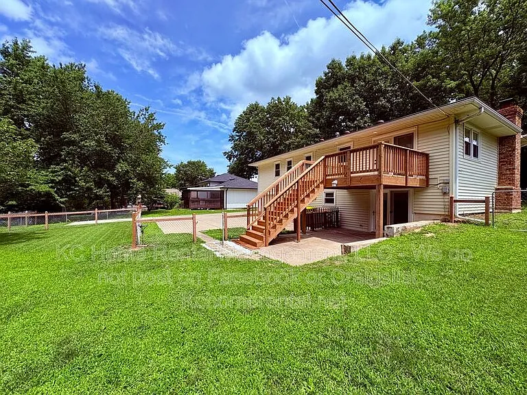 6012 Noland Rd — Photo 38