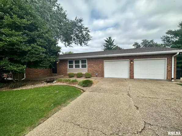 2907 Chateau Ct, Quincy, IL 62301