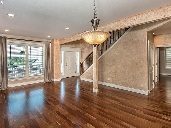 4th image of 2711 NE 164th Pl