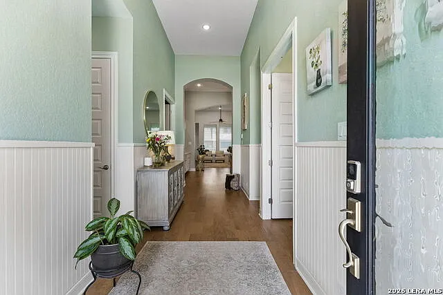 4 bed, 3.5 bath, 3112 sqft, $4,200 — Photo 2