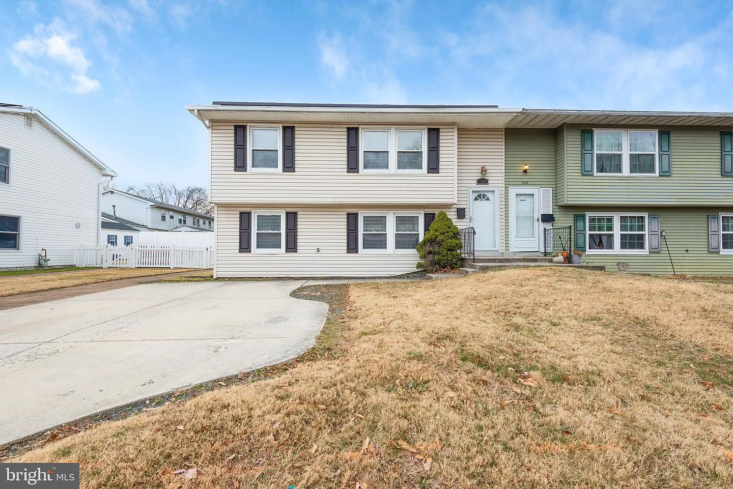 724 Chapelgate Dr photo 1