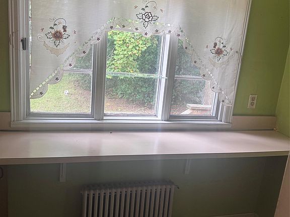 5th image of 89 N Bergen Place