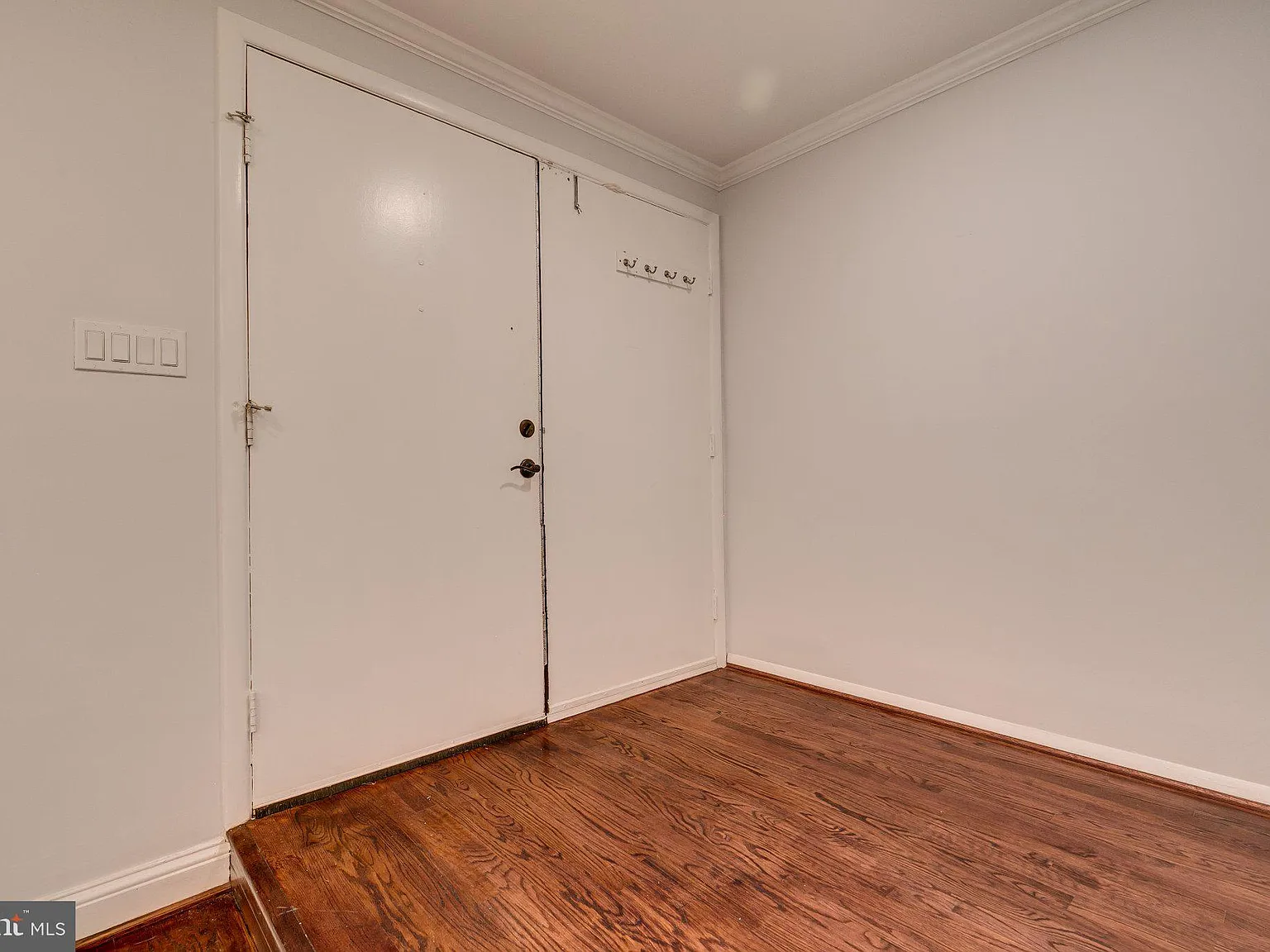 5 bed, 3.5 bath, 1628 sqft, $3,000 — Photo 4