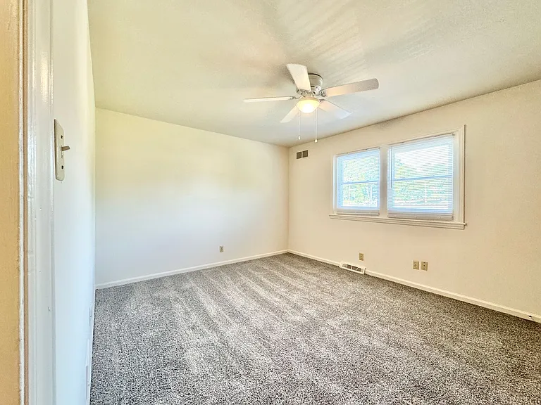1723 E Cone Blvd #C — Photo 13