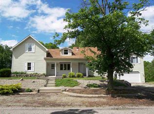 304 W Walnut St, Claypool, IN 46510