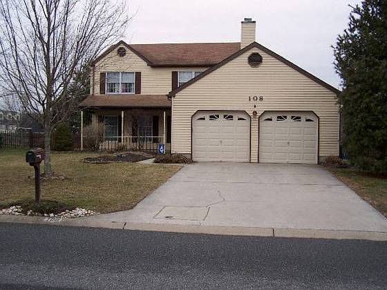 1st image of 108 Bordeaux Dr