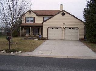 108 Bordeaux Dr, Logan Township, NJ 08085