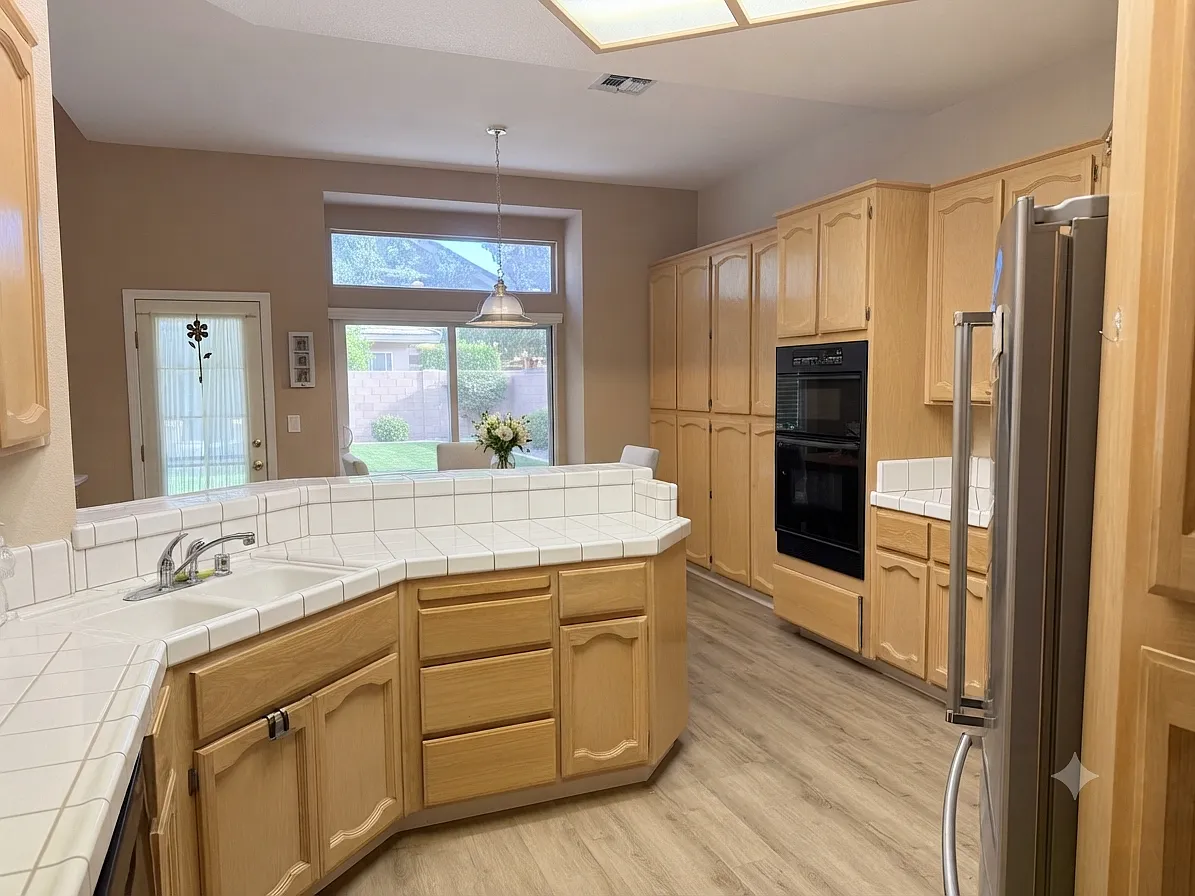 3 bed, 1608 sqft, $2,900 — Photo 4