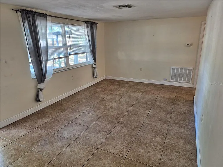 6616 Hone St — Photo 10