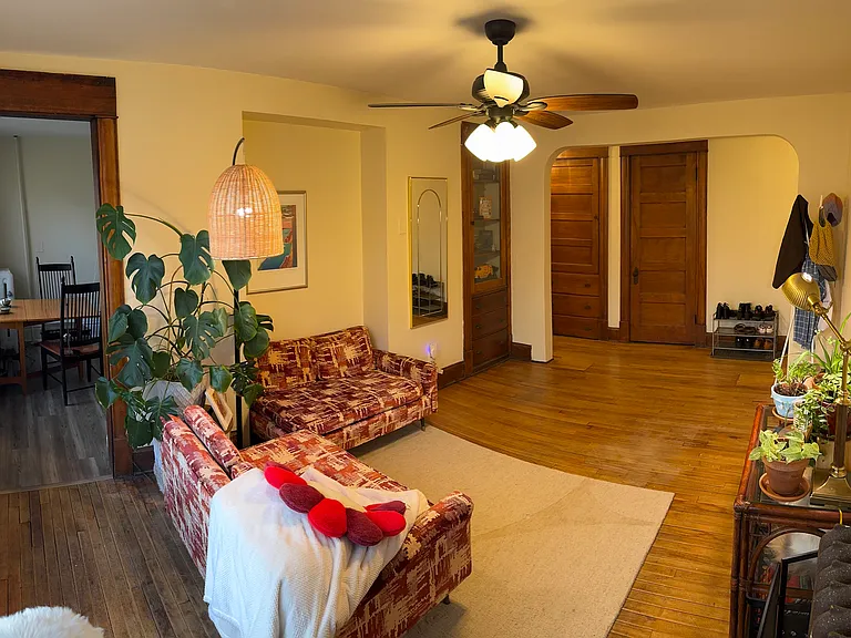 2530 Dupont Ave S #204 — Photo 14