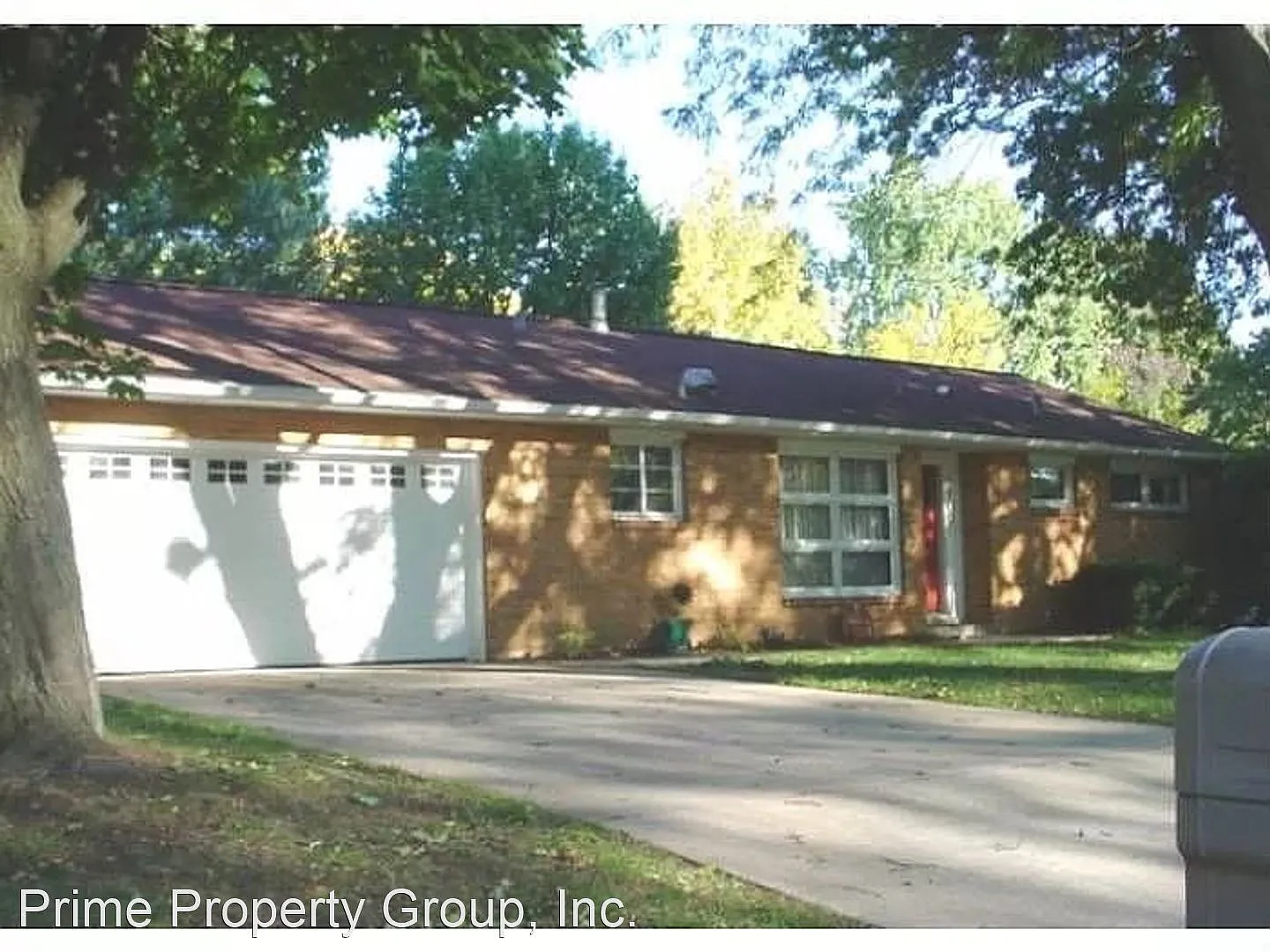 1100 S Westlawn Ave photo 1